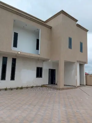 4bdrm Block of Flats in Kasoa for sale