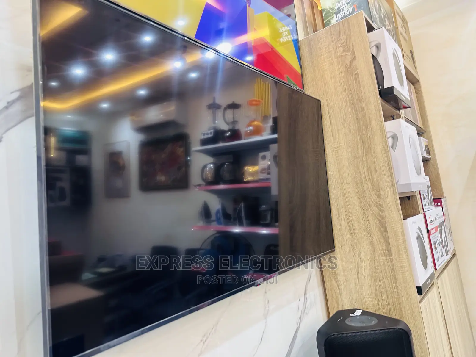 65UQ81003 UHD Smart Tv  Lg Fresh Display Glossy