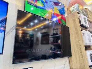 Fresh Glossy Black UHD LED 70UR80003 LG Tv 