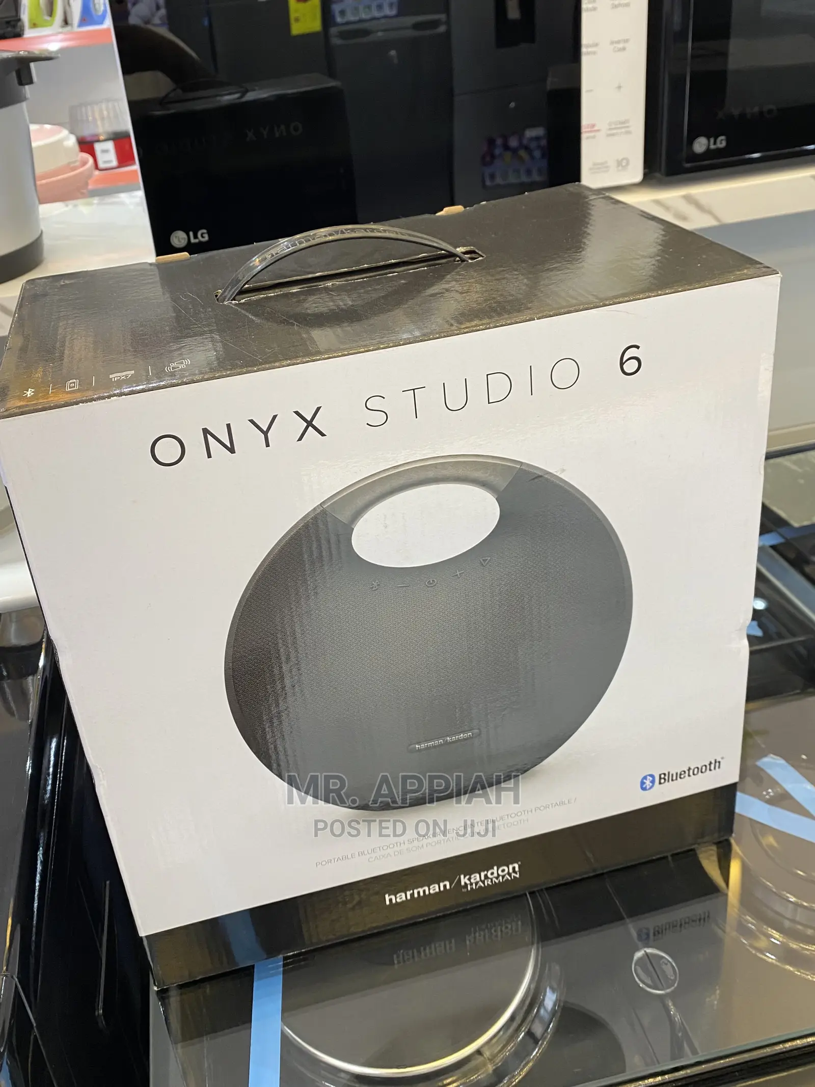 Low Cost Harman Kardon Onyx 6 Bluetooth Portable Speaker.