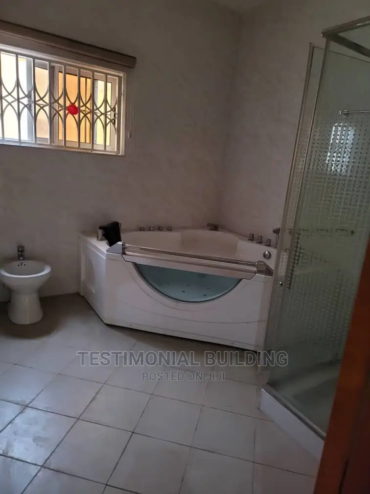 5bdrm House in Testimonial Building, East Legon for sale