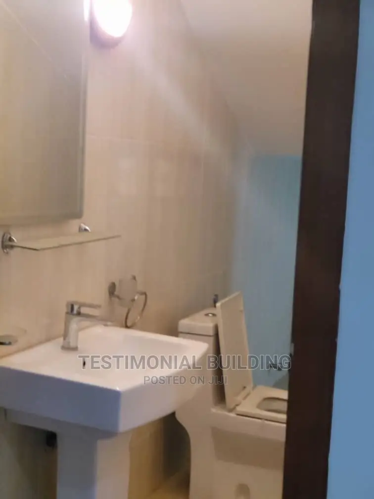 5bdrm House in Testimonial Building, East Legon for sale