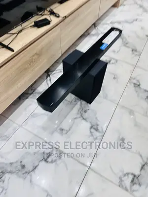 Fresh in Box Samsung HW-Q600C Soundbar With Woofer