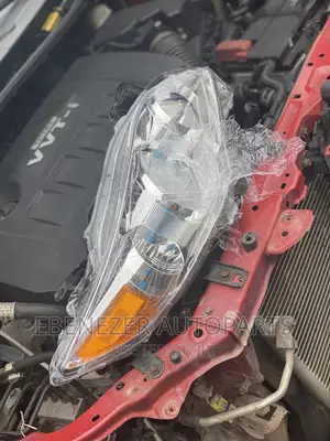 Toyota Corolla 2011 - 2012 Headlights