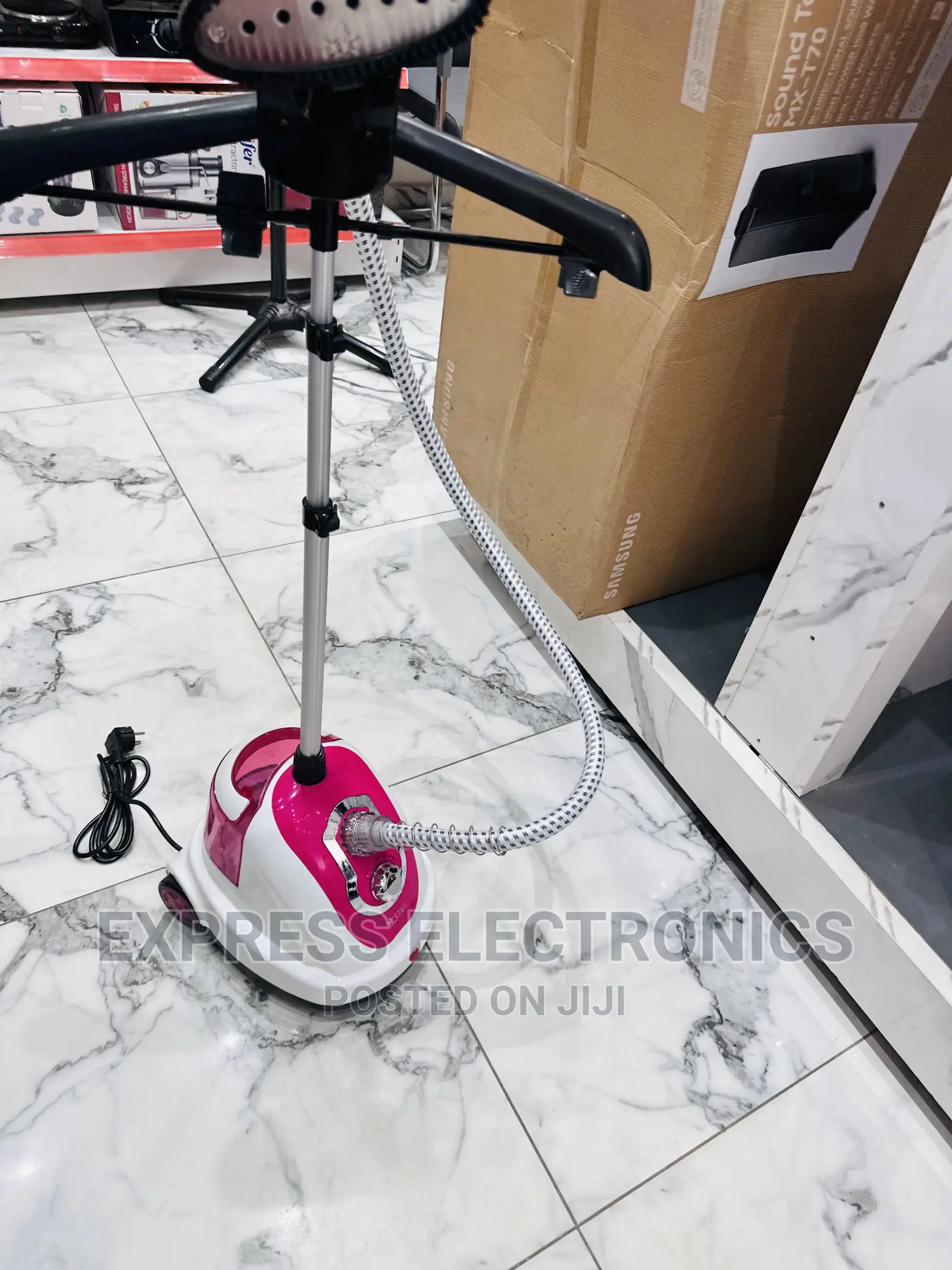 Adorable  Sleek All Star Garment Steamer
