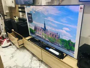 Ultra Slim Smart 65 Inches Glossy Bu80 Samsung Tv