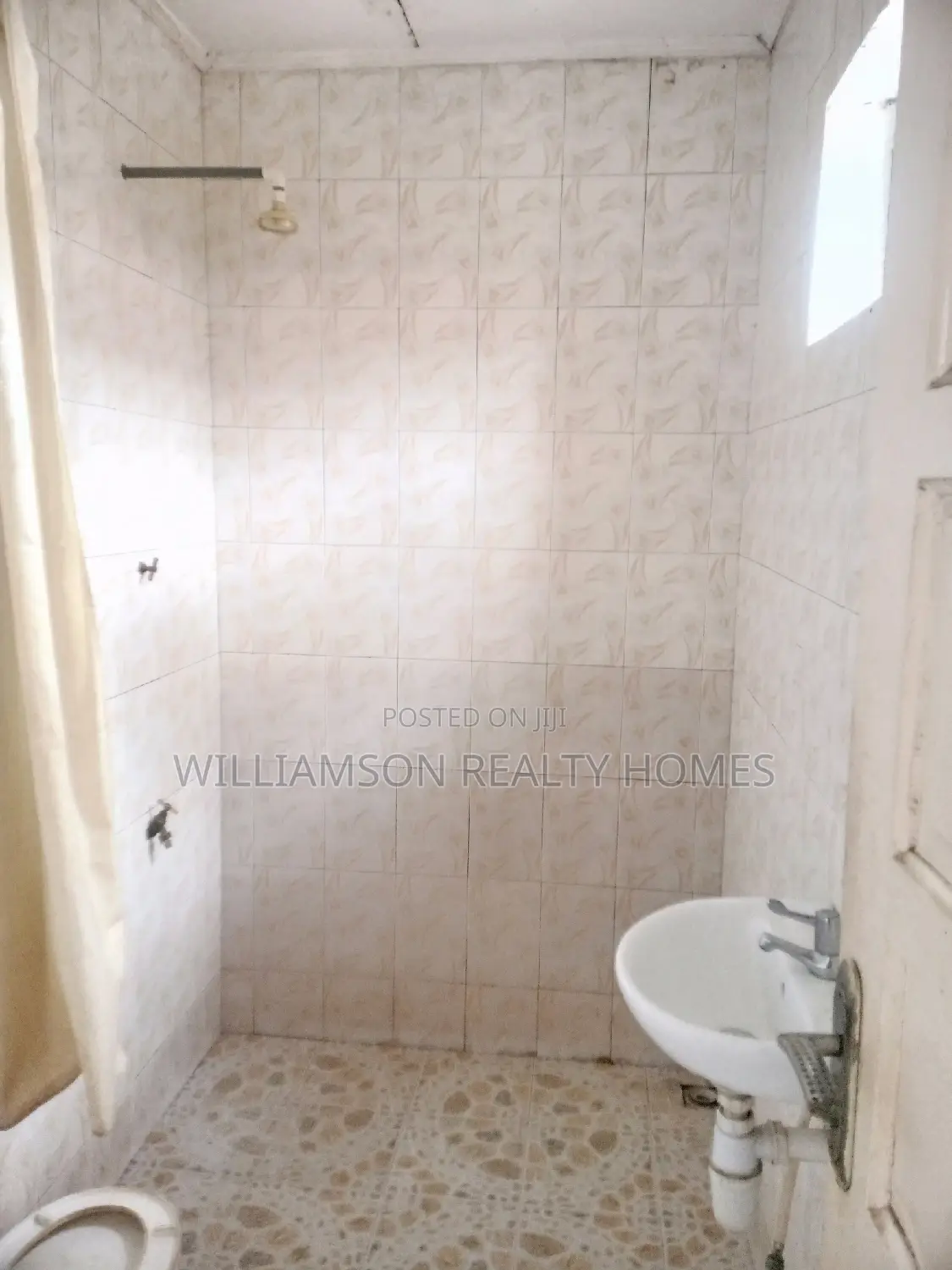 1bdrm Apartment in Community 18, Spintex for rent