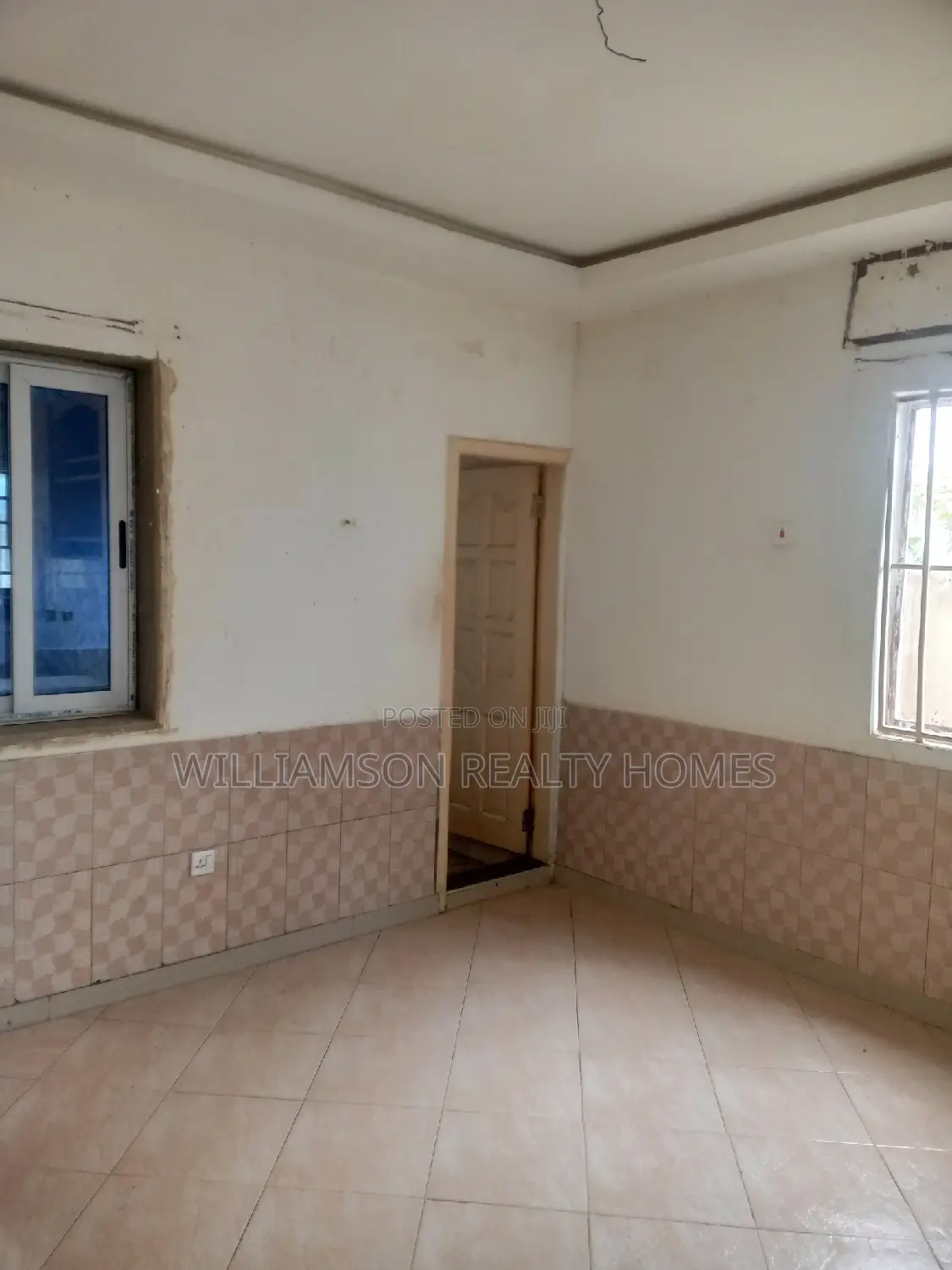 1bdrm Apartment in Community 18, Spintex for rent