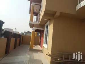 3bdrm House in Bronko Housing, Accra Metropolitan for Sale