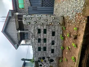 6bdrm Duplex in De-Icons Real Estate, Kasoa for sale