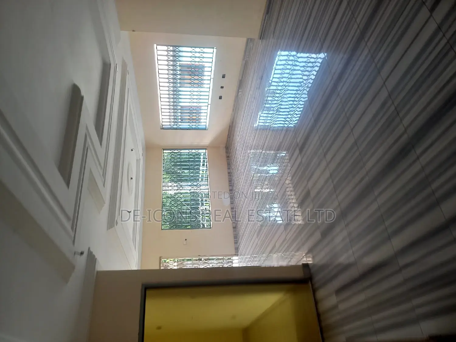 6bdrm Duplex in De-Icons Real Estate, Kasoa for sale