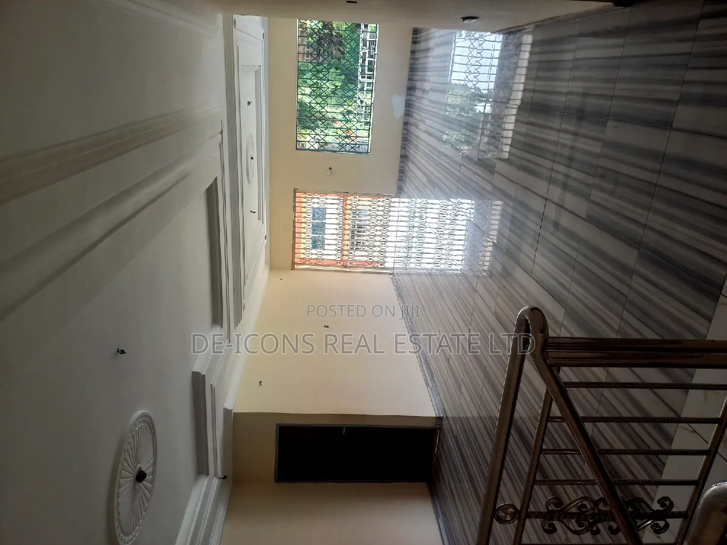6bdrm Duplex in De-Icons Real Estate, Kasoa for sale