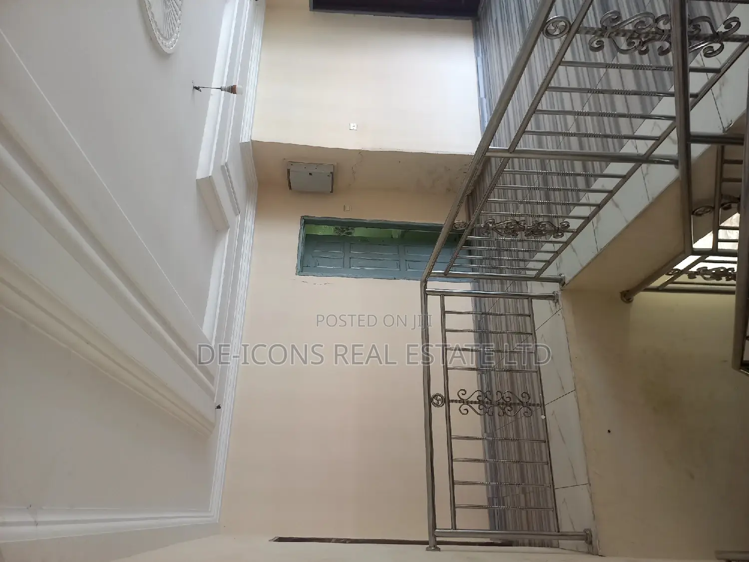 6bdrm Duplex in De-Icons Real Estate, Kasoa for sale