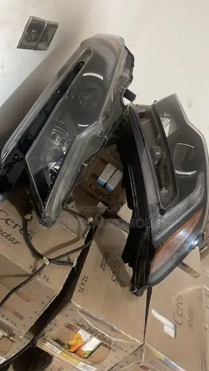 Honda Pilot 2017 Headlight Pair