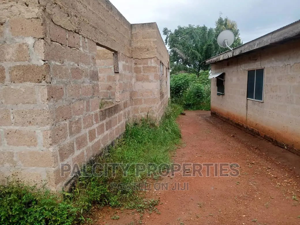 5bdrm House in Atonsu Sewua, Kumasi Metropolitan for sale