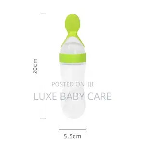 Baby Squeezing Feeding Bottle, Silicone Training Spoon