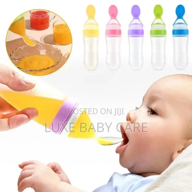 Baby Squeezing Feeding Bottle, Silicone Training Spoon