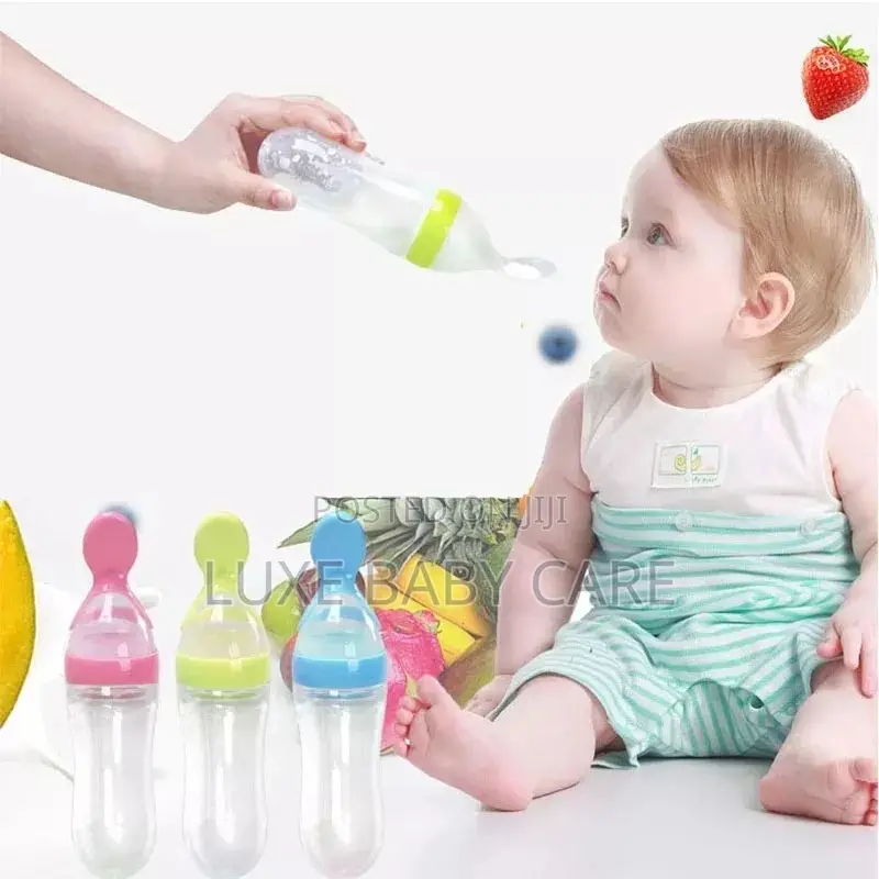 Baby Squeezing Feeding Bottle, Silicone Training Spoon