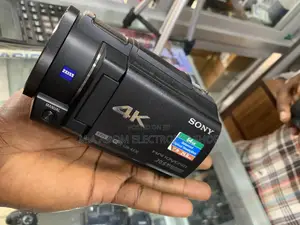 Sony FDR-Ax30 Ultra HD Handycam Camcorder (64gb, Pal)