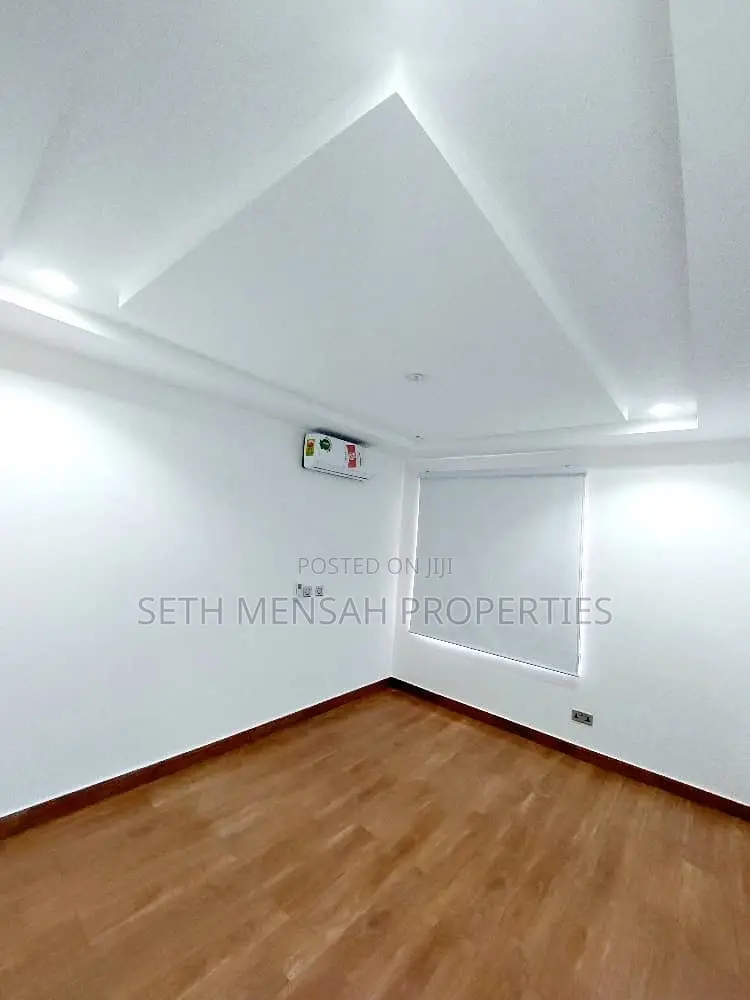 3bdrm Townhouse / Terrace in Adjiriganor for rent
