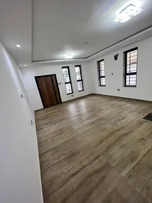 3bdrm Townhouse / Terrace in Adjiriganor for rent