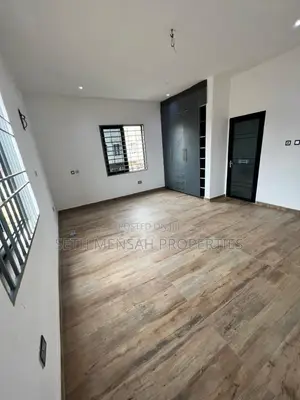3bdrm Townhouse / Terrace in Adjiriganor for rent