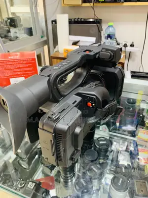 Professional Panasonic Ux180 Video Camera