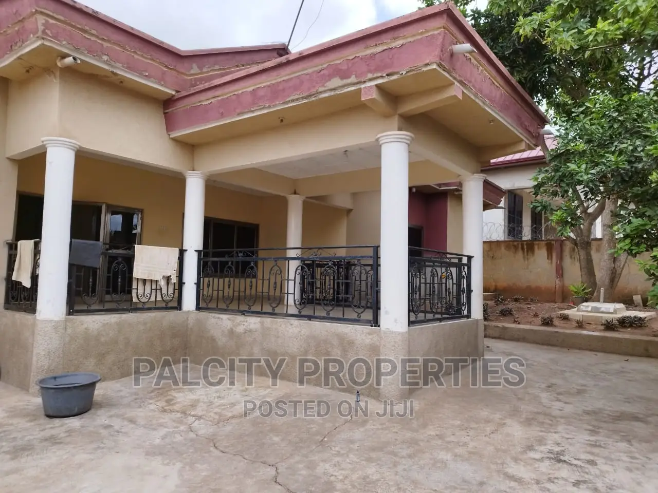 4bdrm House in Santasi Kotwi, Kumasi Metropolitan for sale