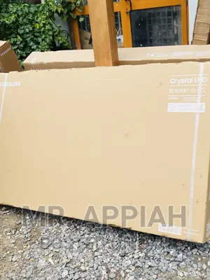 Elegant Black Samsung 65BU8002 65 Inch Crystal Und Smart Tv