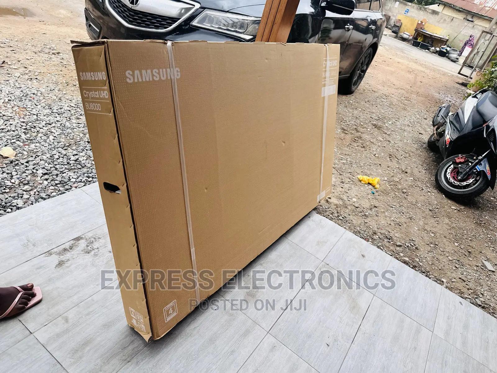 Crystal Processor Smart UHD Samsung Tizen 75”Cu8000 Tv