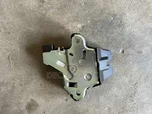 Toyota Corolla 2014 - 2019 Boot Lock