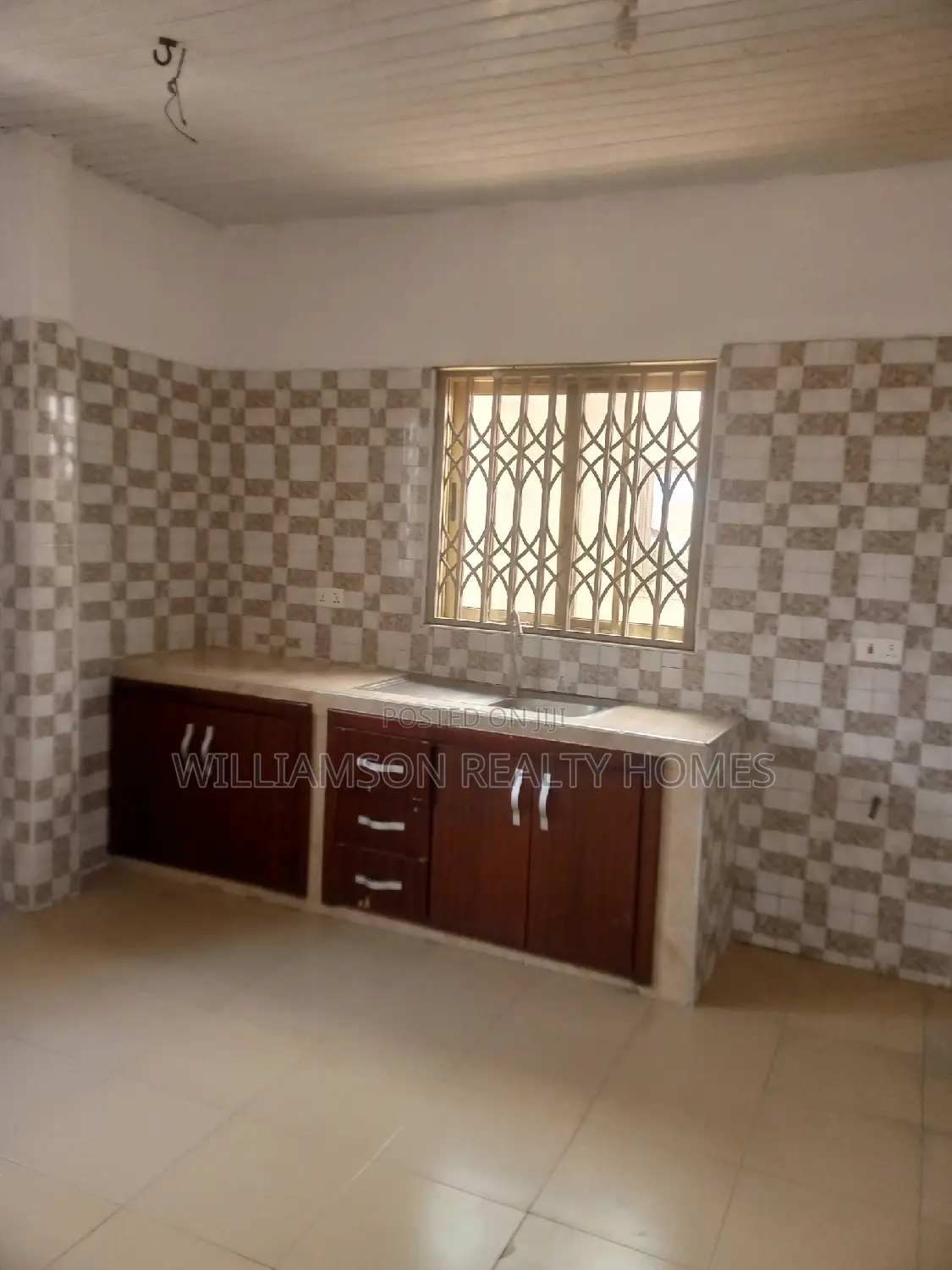 2bdrm Apartment in Community 18 Area, Spintex for rent