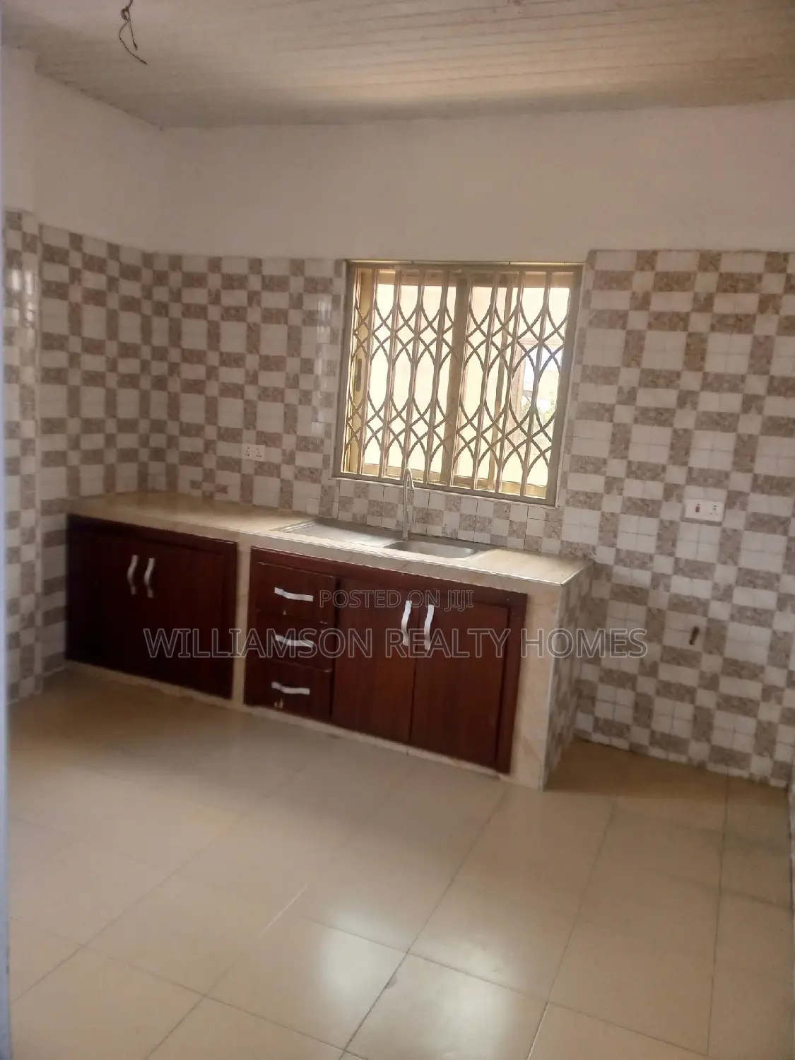 2bdrm Apartment in Community 18 Area, Spintex for rent