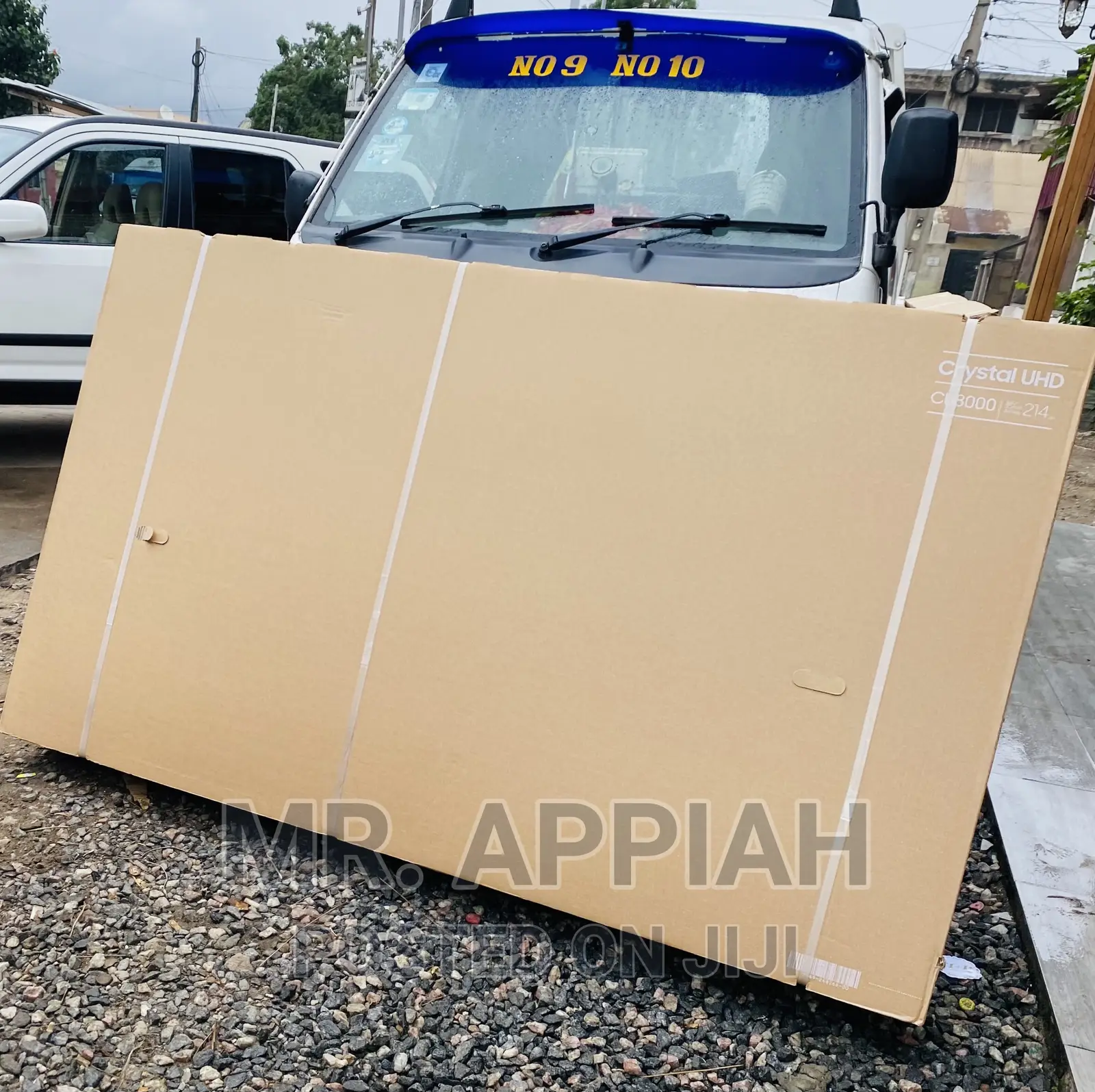 Fresh in Box  Samsung 85 Inch Crystal Ultra Tv 85AU7172.