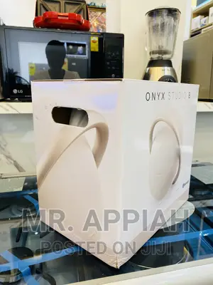 Sealed Onyx 8 Harman Kardon Bluetooth Chargeable Speaker 