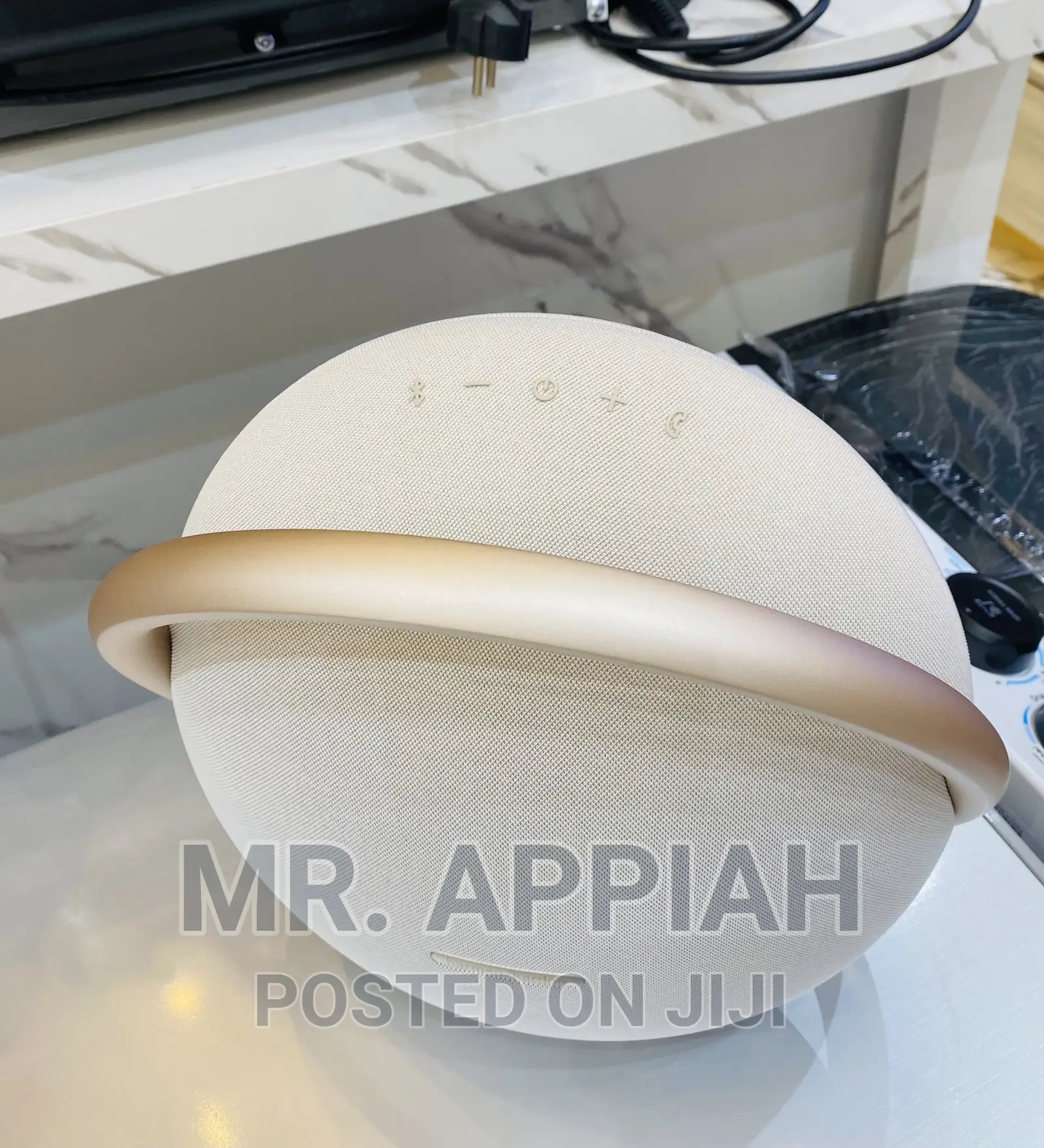 (Gold)Authentic Harman Kardon Onyx 8  Chargeable Speaker