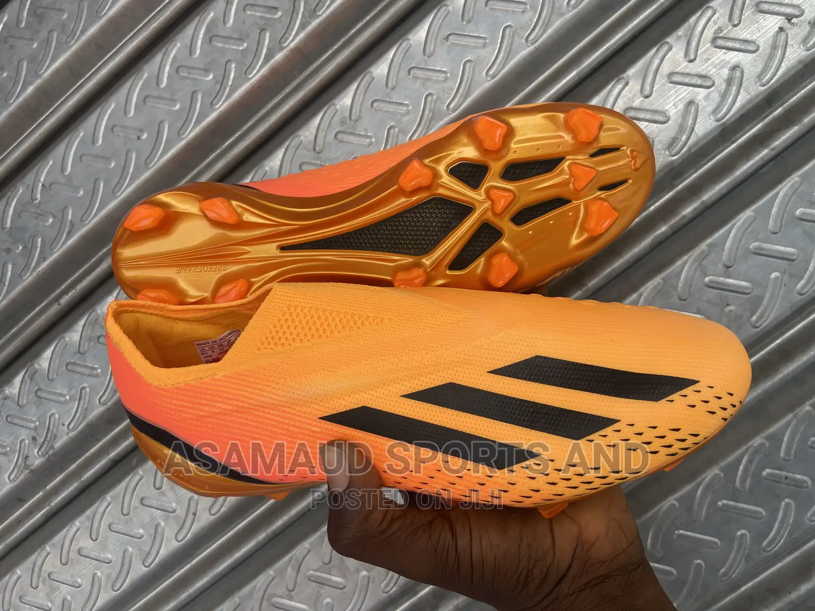 Original Football New Cleat at Cool Price
