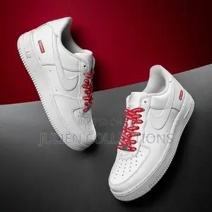 Nike Air Force Supreme