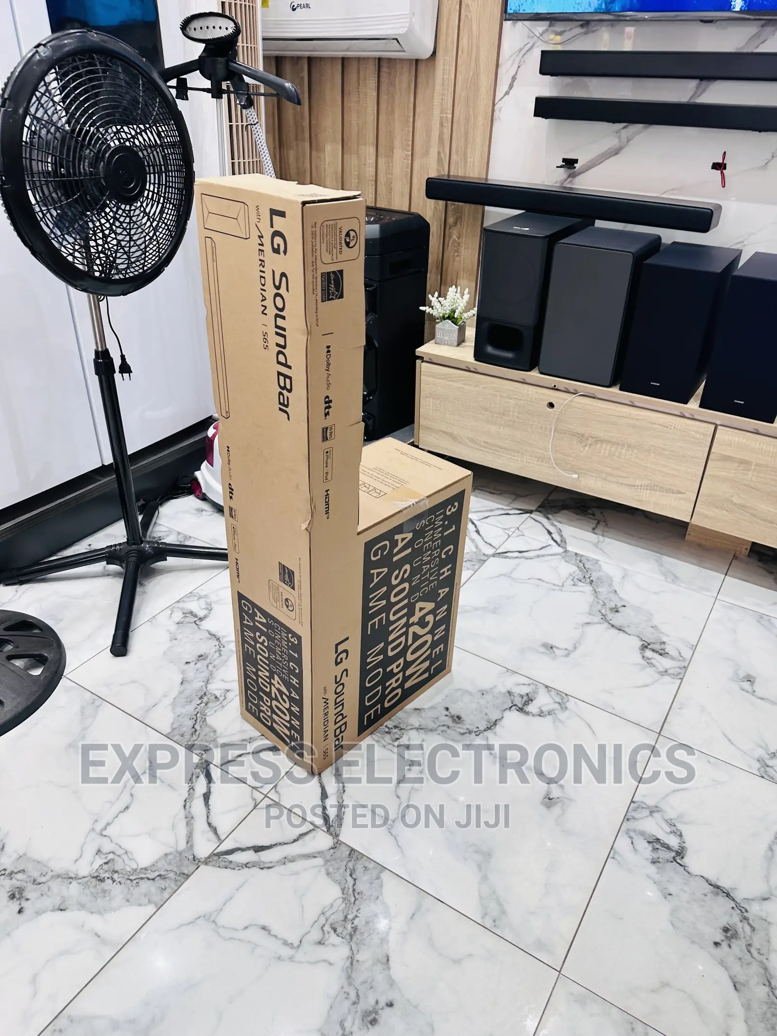 Enjoy With Bluetooth LG S65Q 400W 3.1-Ch Soundbar System