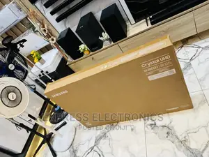 Quality Display UHD Smart 50” Au7022 Samsung Tv 