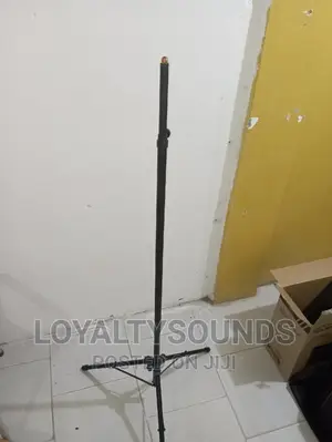 Thick Tripod Microphone Stand