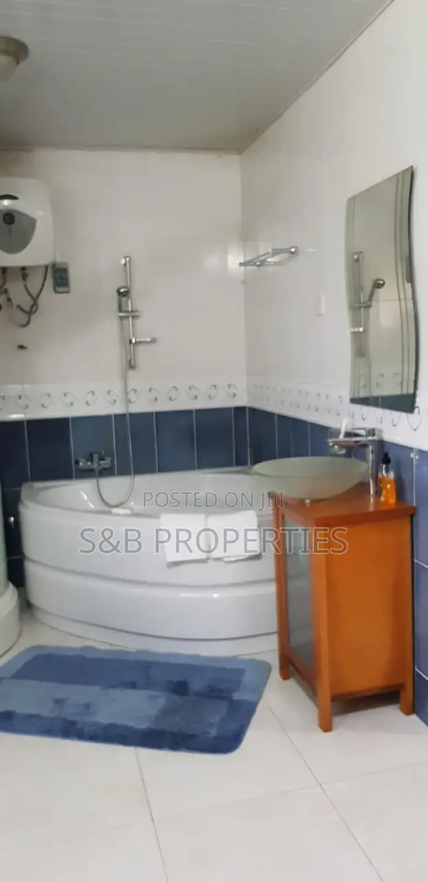 Furnished 5bdrm House in Ashomang Estate for rent