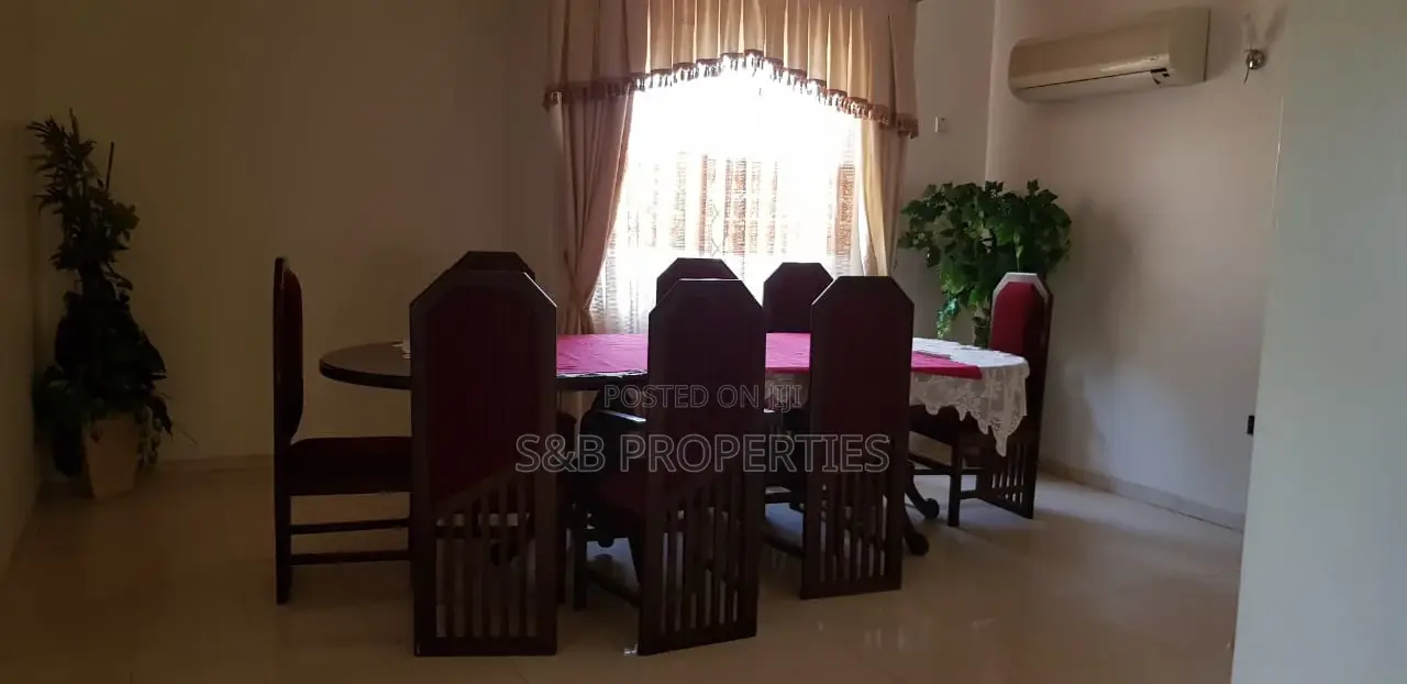 Furnished 5bdrm House in Ashomang Estate for rent