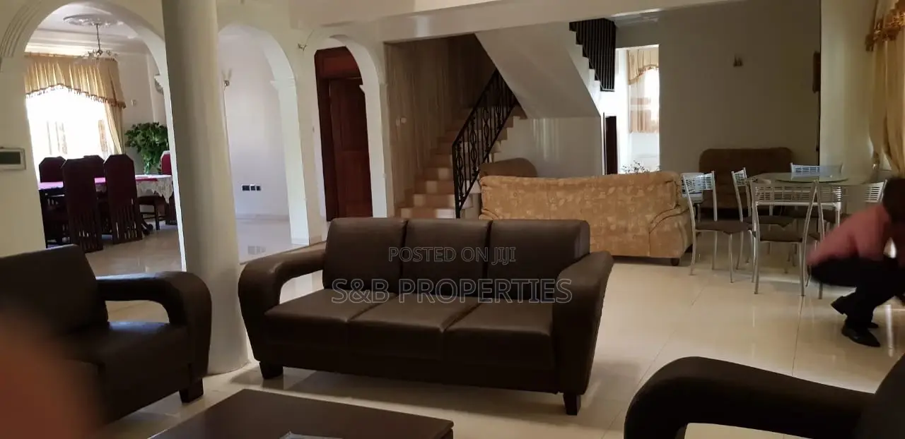 Furnished 5bdrm House in Ashomang Estate for rent