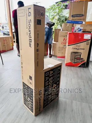 Immersive Cinematic Soundbar Lg S65Q With Woofer