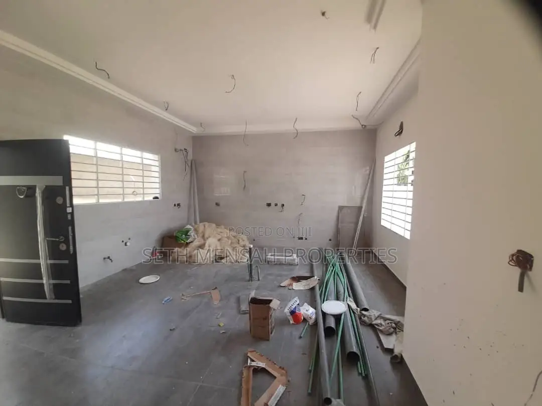 3bdrm House in Ashomang Estate for sale