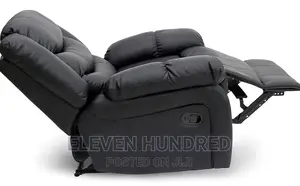 Recliner (Single Seater)Manual Latch Sofa