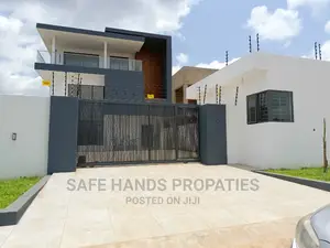 5bdrm Mansion in Nmai-Dzorn for sale