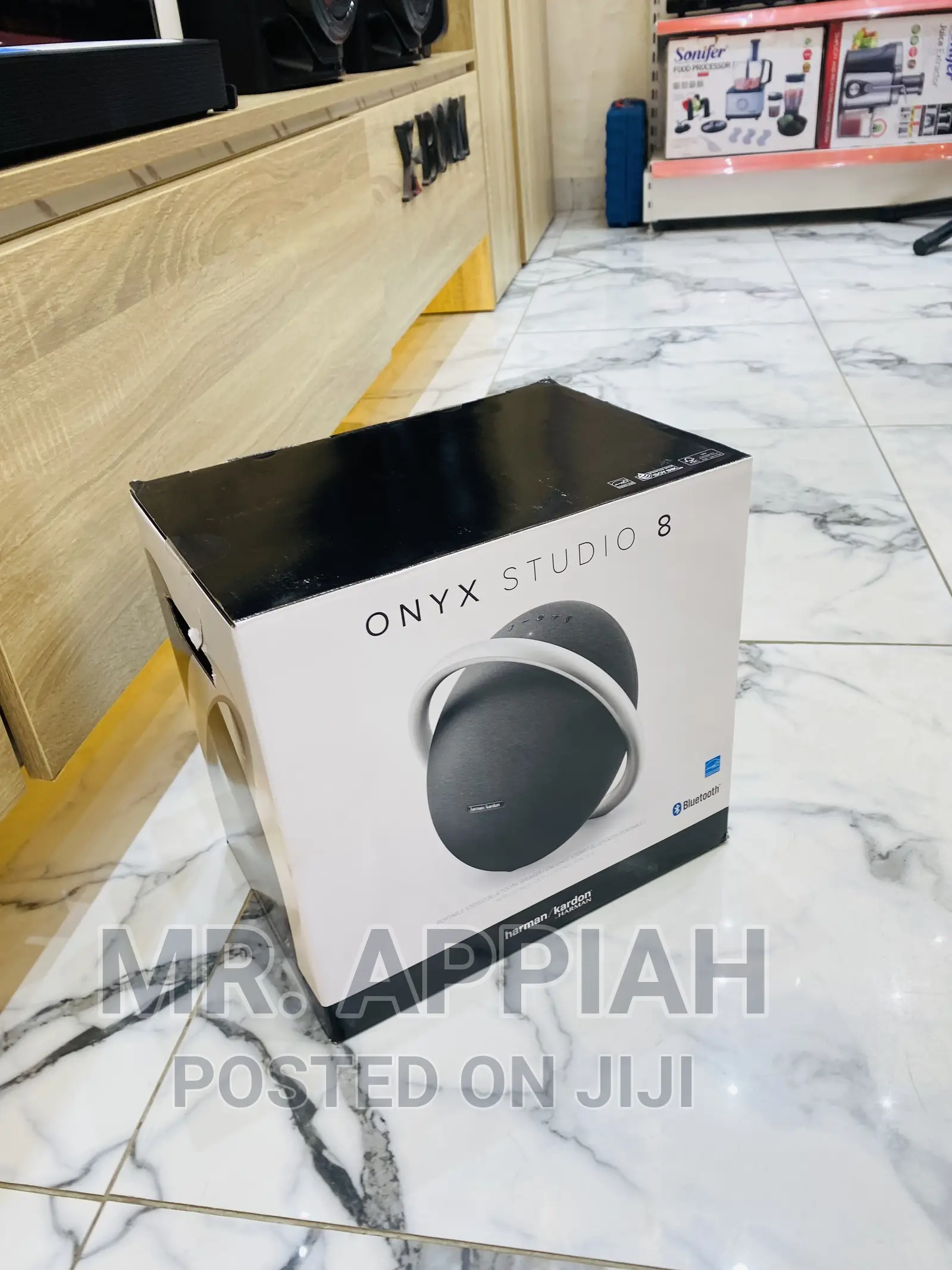 Basic Black Harman Kardon Onyx Studio 8 Portable Speaker.