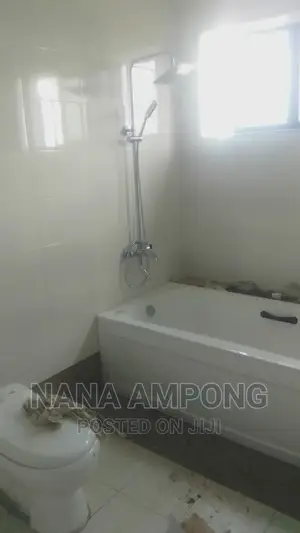 Nana Ampong